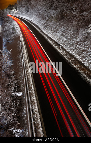 Autobahn in der Nacht Stockfoto