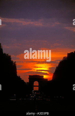 Arc de triomphe de l'Etoile, den Champs-elysees, Paris, Paris, Ile-de-France, Frankreich, Europa Stockfoto