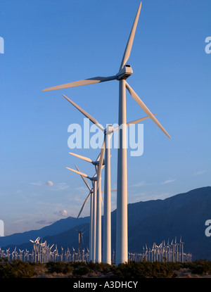 Wind Turbine Bauernhof in Palm Springs Kalifornien uns Stromerzeugung Stockfoto