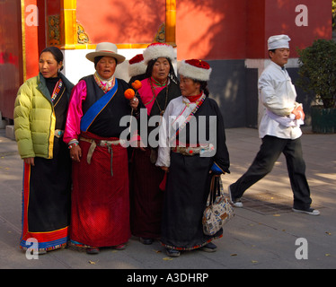 Ethnische Minderheiten im tibetisch-buddhistischen Tempel Yong er Gong, Peking, China Stockfoto