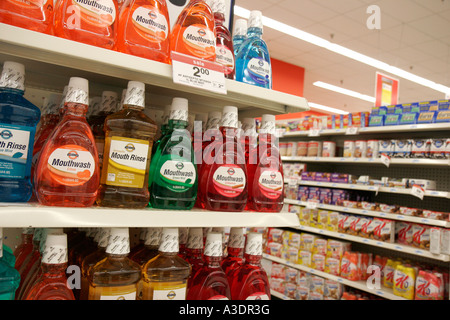 North Miami Beach Florida, Kmart, Verkauf anzeigen, Preise, Preise, Mundwasser, Mundspülung, Aromen, frischer Atem, FL070125029 Stockfoto