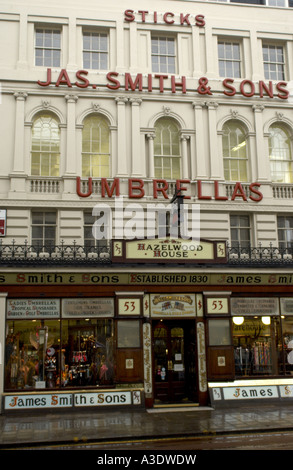 Die Welt berühmten James Smith und Söhne Umbrella Shop New Oxford Street London Stockfoto