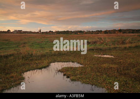 Cley Windmill in den Sümpfen an der Küste von North Norfolk England England Stockfoto