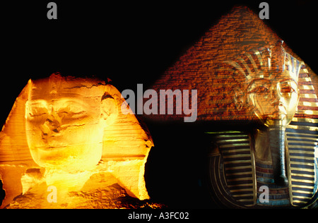 Sphinx und Chephren-Pyramide in Gizeh mit König Tutankhamon Maske alle in der Kamera genommen.  Nicht Foto eingekauft Stockfoto