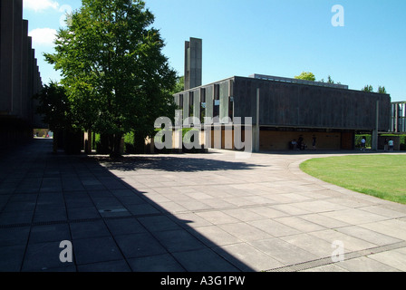 Blick auf St. Catherines College wichtigsten Quad, Wolfson Bibliothek und Glockenturm Oxford Stockfoto