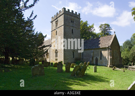 Die Kirche St. Nikolaus in Cotswold Dorf des unteren Oddington, Gloucestershire Stockfoto