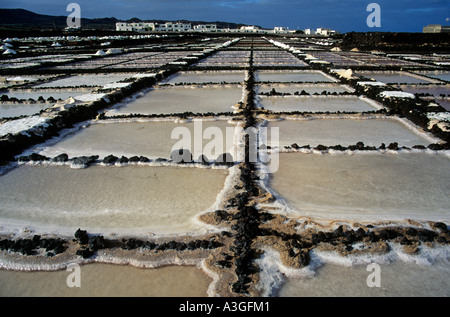 Das Kulturdenkmal Salinen Salinas de los Agujeros in der Nähe von Guatiza an der Südostküste von Lanzarote Kanaren Spanien Stockfoto