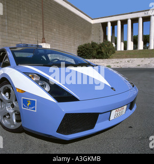 Lamborghini Gallardo Neuwagen speziell ausgerüstet für die italienische Polizei fotografiert im Bereich des Eur in Rom Italien Stockfoto