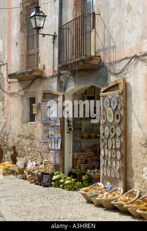 Souvenir-Shop in Besalú, Spanien Stockfoto