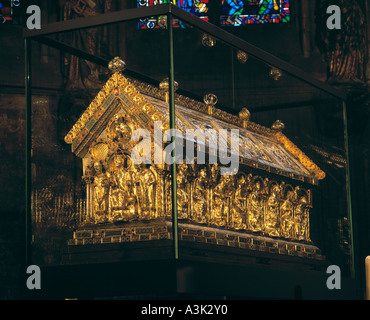 Goldene Karlsschrein Mit Den Reliquien von Kaiser Karl Dem Grossen Im Dom Zu Aachen Stockfoto