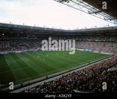 Fußball-Bundesliga, 2004/2005, Menge von Zuschauern im Stadion Borussia-Park in Mönchengladbach, Borussia Moenchengladbach vs. VfB Stuttgart 2:0, D-Mönchengladbach, Niederrhein, Nordrhein-Westfalen Stockfoto