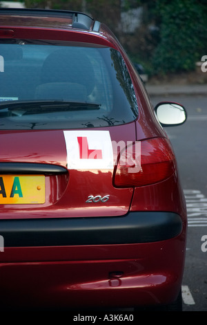 Lernenden L Mitnehmerscheibe auf Auto Stockfoto