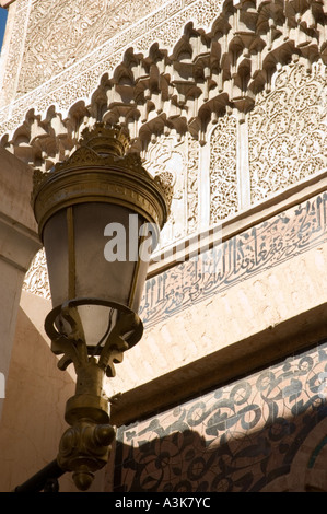 Straßenlaterne, Medersa Ali Ben Youssef, Marrakesch Stockfoto