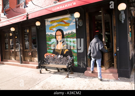 Ansicht von Lombardi s Pizzeria im Stadtteil NoLIta von New York City-NY-USA Januar 2006 Stockfoto