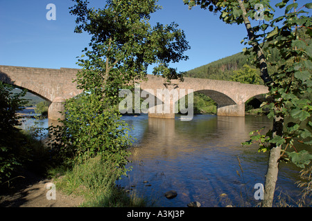 Royal-Brücke über den Fluss Dee in Ballater nach Osten Aberdeenshire schottischen Highlands Oktober Stockfoto