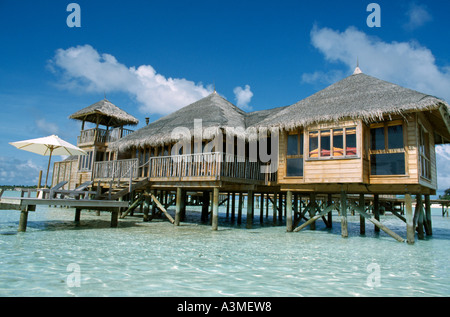 Eine Luxus-Villa-Suite über die Lagune im Soneva Gili Hotel auf den Malediven gebaut. Stockfoto
