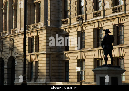 Das alte Kriegsministerium in Horse Guards Avenue aus Whitehall, Westminster, London UK Stockfoto