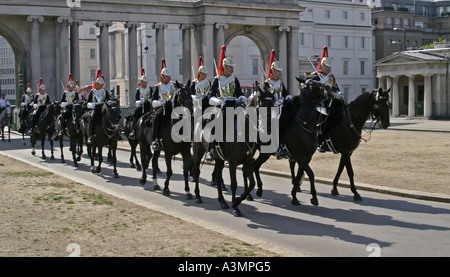 Berittenen Soldaten aus dem Blues and Royals Regiment bildet Teil der britischen Household Cavalry Stockfoto