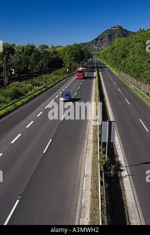 Transport Autos LKW Landschaft Frühherbst in Bad Honnef Deutschland Stockfoto