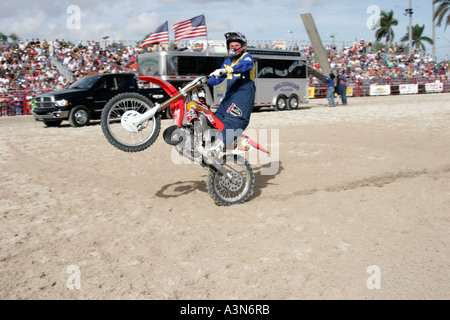 Miami Florida, Homestead, Championship Rodeo, Motorrad-Stunt, Wheelie, Unterhaltung, Leistung, Show, Draufgänger, FL060130534 Stockfoto