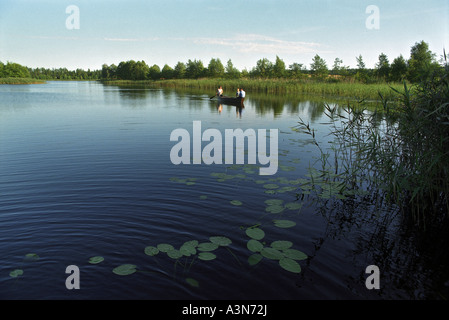 Menschen in einem Boot auf einem See, Suwalki, Polen Stockfoto
