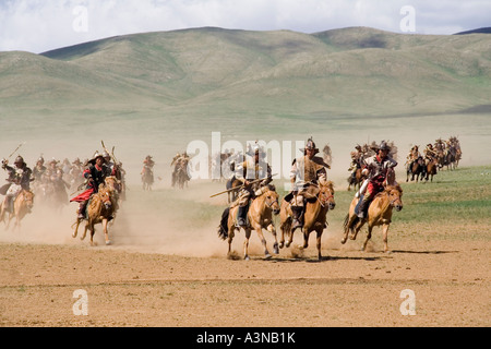 Mongolische Krieger Dschingis Khans laden in die Schlacht Stockfoto