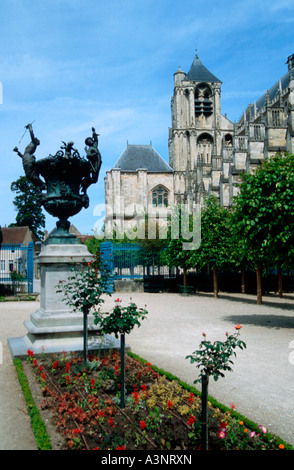 Dom Saint-Etienne / Bourges Stockfoto