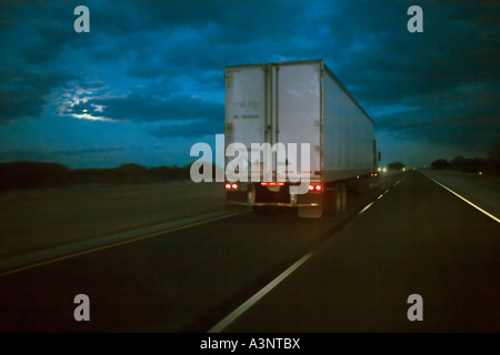 LKW auf der Interstate 45 im südöstlichen Texas Stockfoto