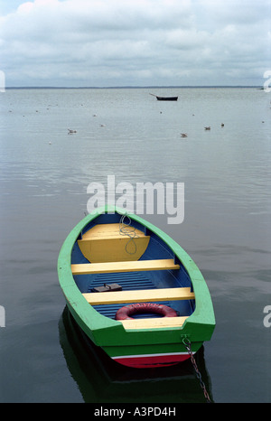 Ein Ruderboot auf dem Kurischen Haff, Juodkrante, Litauen Stockfoto