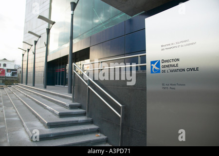 Gebäude von der französischen Zivilluftfahrtbehörde Paris Frankreich Frühling 2004 Stockfoto