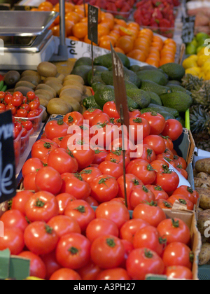 Naschmarkt Obst Und Gemüsestand Tomaten Stockfoto