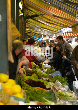 Naschmarkt Obst Und Gemüsestand Hektik Stockfoto