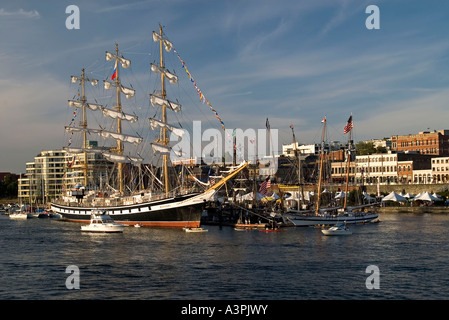 Kanada British Columbia Victoria russischen Pallada am dock Tall Ships Festival auf Hochtouren im Hafen Stockfoto