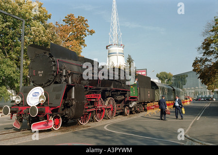 Dampflok auf das World Trade Center in Poznan, Polen Stockfoto