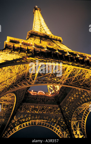 Eiffelturm in der Nacht Paris Frankreich Stockfoto