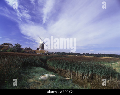 Die Windmühle bei Cley als nächstes das Meer dominiert die umliegenden Sumpfgebiet an der North Norfolk Küste gebaut in den Jahren nach 1800 Stockfoto