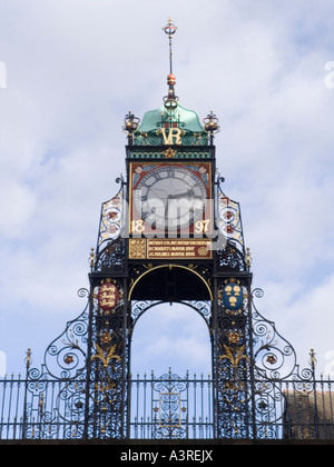 Eastgate Clock errichtet 1899 entworfen von John Douglas für Königin Victorias Diamond Jubilee Chester Cheshire England UK Stockfoto