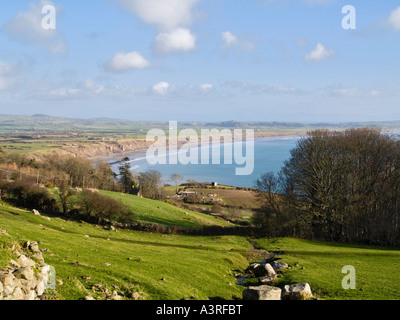 Rhiw Gwynedd North Wales UK Blick über Felder 'Hells mouth' bay Porth Neigwl auf Lleyn-Halbinsel Stockfoto