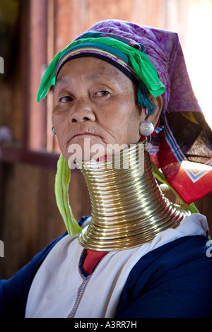 Porträt der Padaung Frauen (Karen Stamm), Inle-See, Myanmar Stockfoto