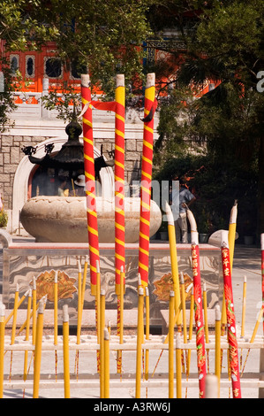 Stock Foto von Weihrauch brennen am Po Lin Monastery auf Lantau Island in Hongkong 2006 Stockfoto