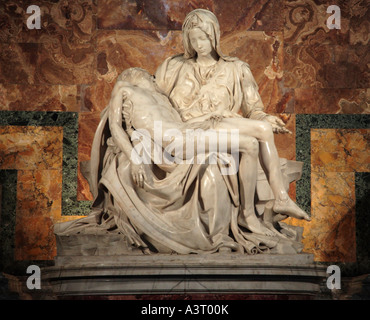 Die Pietà von Michelangelo in San Pietro s Basilika Vatikanstadt Rom Italien Stockfoto