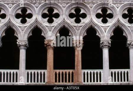 Dogenpalast, den tödlichen Säulen, Venedig Stockfoto