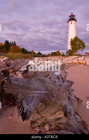 Die knackige Point Lighthouse Crisp Zeitpunkt am Lake Superior in der Nähe von Newberry Michigan Stockfoto