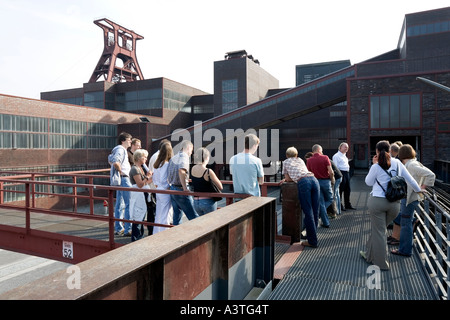 Führung in der stillgelegten Zeche Zollverein, Essen, NRW, Deutschland Stockfoto