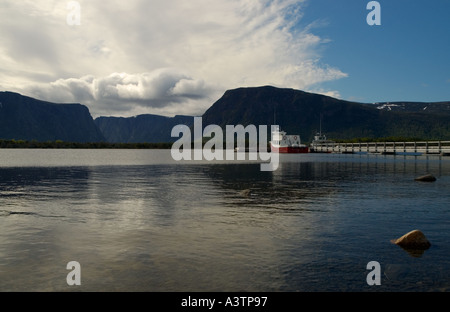 Kanada Neufundland Gros Morne National Park Western Brook Pond Ausflugsboot Long Range Mountains Stockfoto