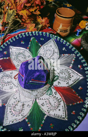 Mexikanischen Sombrero wir tagsüber am Altar der toten Feier in San Antonio, Texas Stockfoto