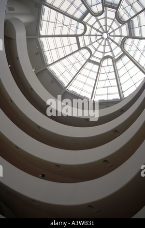 Innenansicht des Guggenheim Museums in New York City Stockfoto