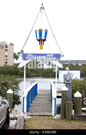 JD Schiffsanlegestellen und Landung auf Clearwater Harbor auf Golf Intercoastal Waterway. Indian Rocks Beach Florida USA Stockfoto