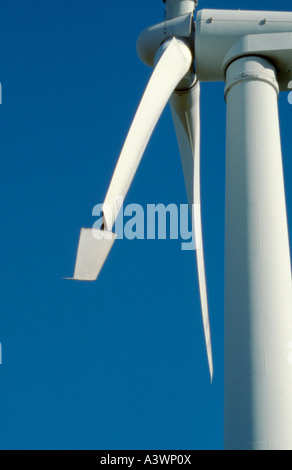 Gefiederten Tipp eine Wind-Turbine-Rotorblatt; Royd Moor Wind Farm, in der Nähe von Penistone, South Yorkshire, England, UK. Stockfoto