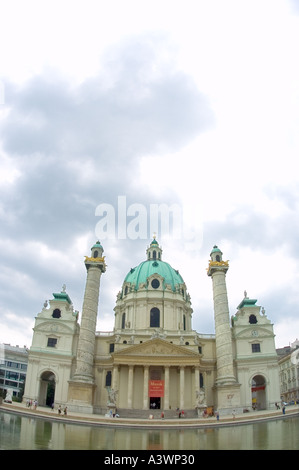 21 07 04 Wien Österreich Kathedrale Karlskirche Foto copyright Barry Cronin Chromepix com Stockfoto
